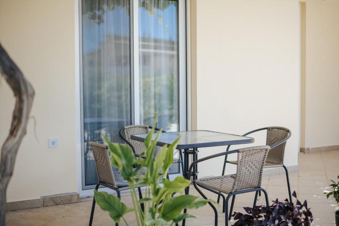 Olive Garden Apartment บาร์ ภายนอก รูปภาพ