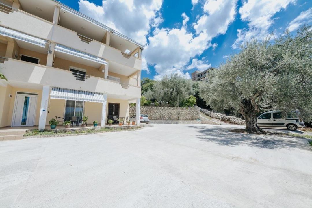 Olive Garden Apartment บาร์ ภายนอก รูปภาพ